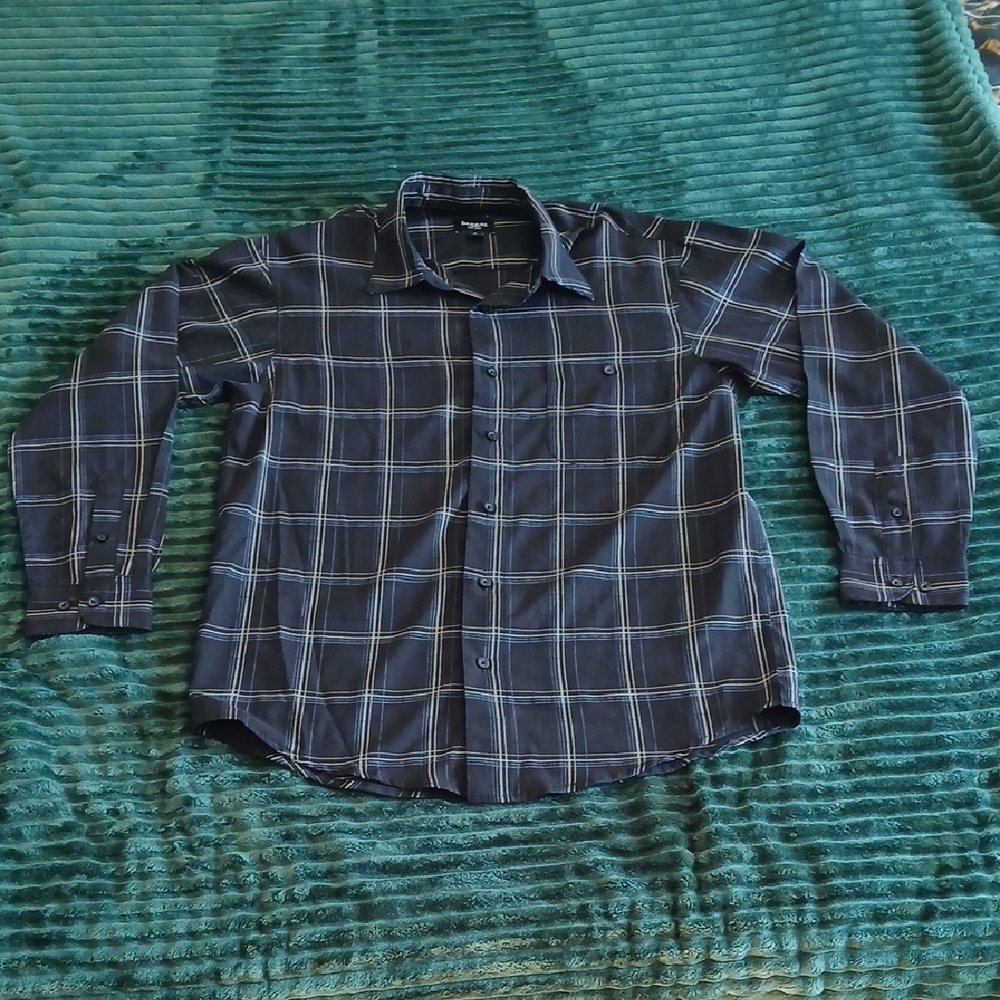 Haggar Dark Plaid Button Down Shirt